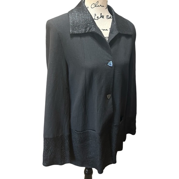 Anna Kaszer 3 Button Front Black Blazer Sz 40 - Picture 2 of 13